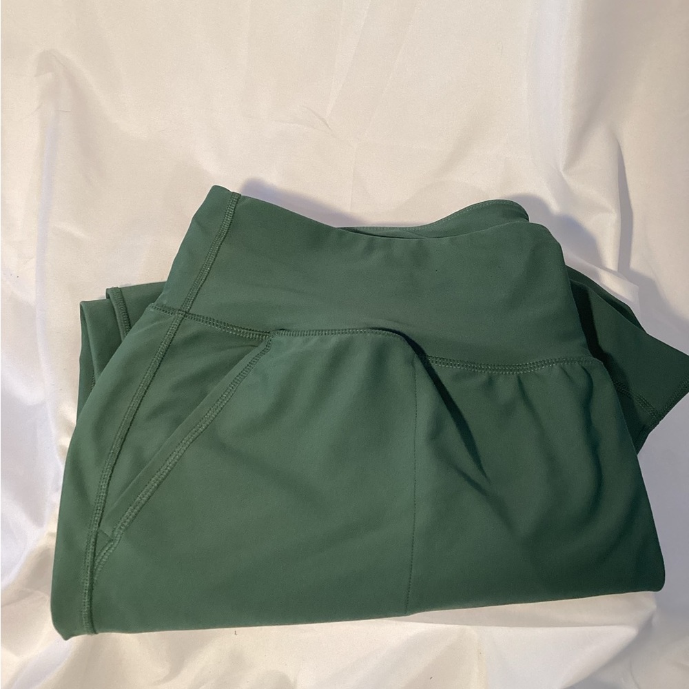 High rise, high waisted, 7/8 leg PERFORMANCE jogger